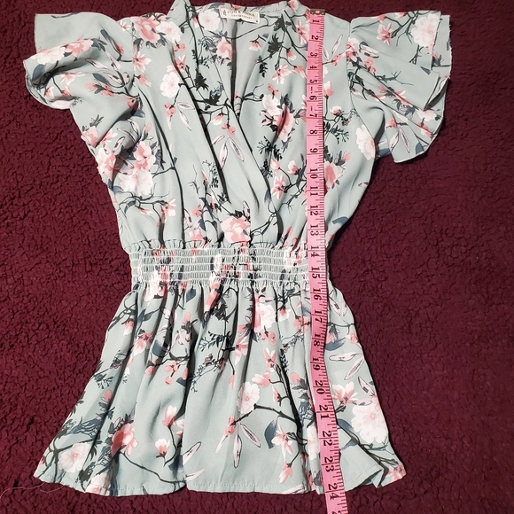 Jon & Anna Sage Green Floral Peplum Blouse Flutter Sleeve,Smocked Waist Sz M - Picture 4 of 6